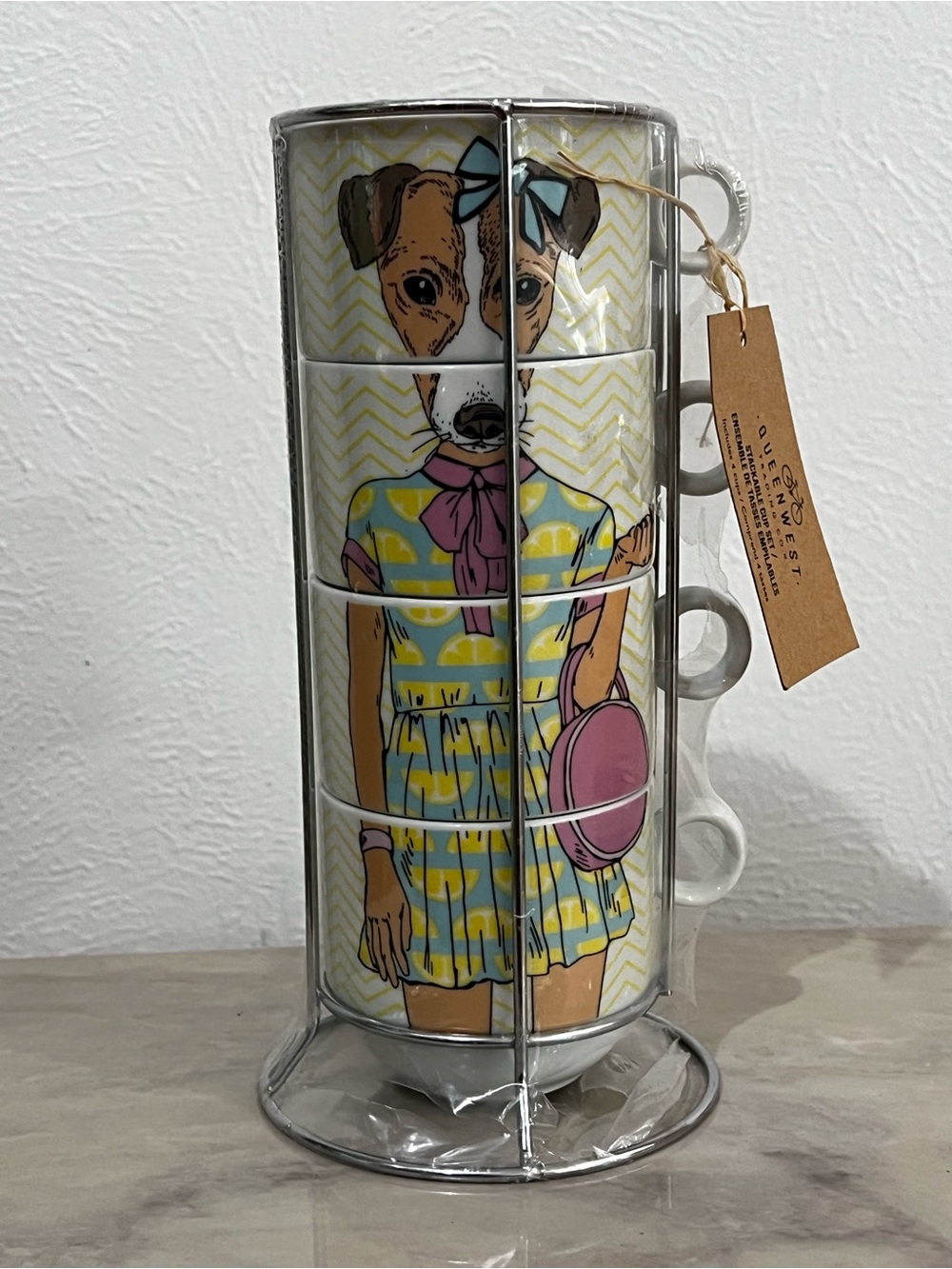 QUEEN West Stacked Dog Lady Mug Set of 4 with caddy- Yellow & Pink
